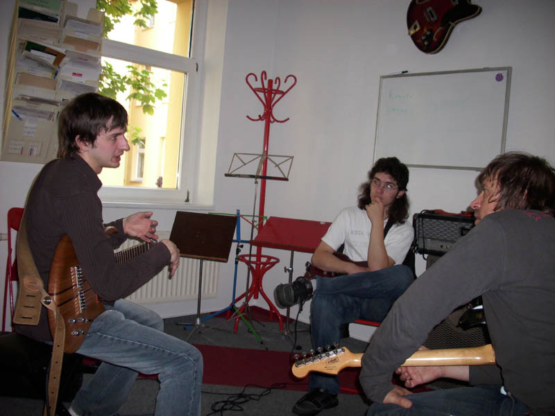 Poping and tapping - bass and guitar workshops in Magdeburg (Germany)
